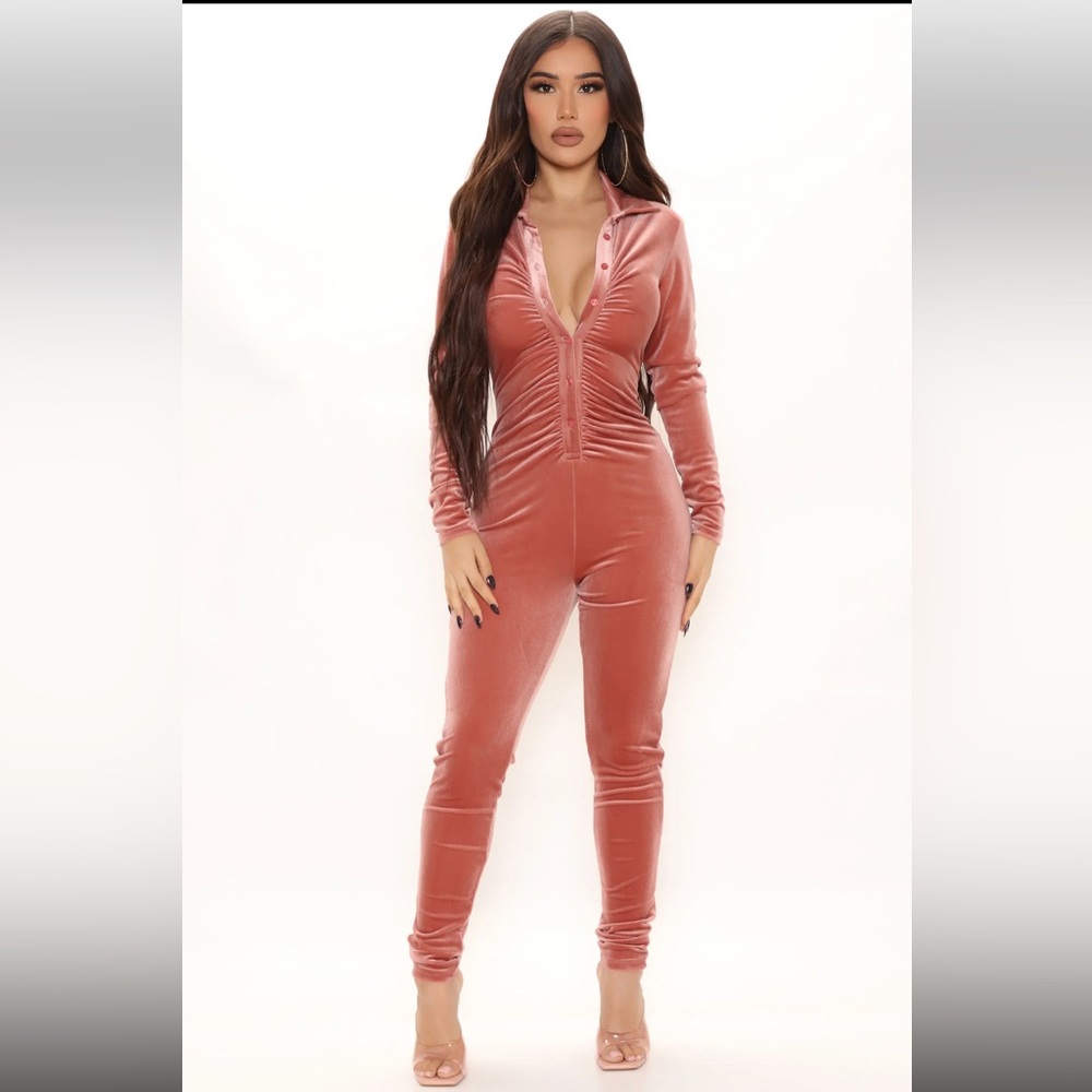 Kimber Velvet Jumpsuit ~ Mauve